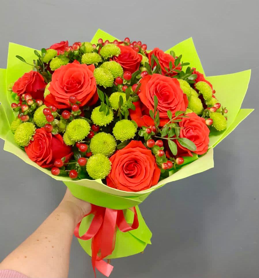 Букет цветов из: Хризантемы и Розы в Курсавке