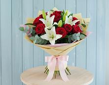 Букет цветов из:  Лилии и Розы в Курсавке