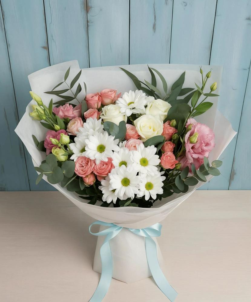Букет цветов из: Розы, Лизиантусы и Хризантемы в Курсавке
