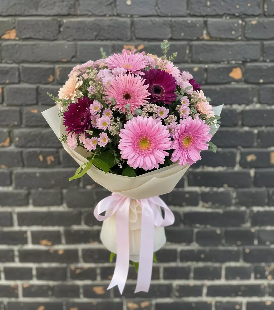 Букет цветов из: Герберы и Хризантемы в Курсавке