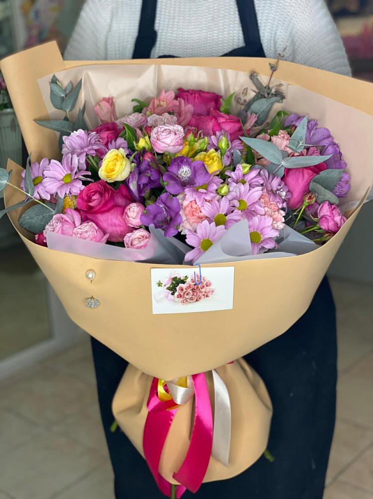 Букет цветов из: Хризантемы, Гвоздики и Альстромерии в Курсавке