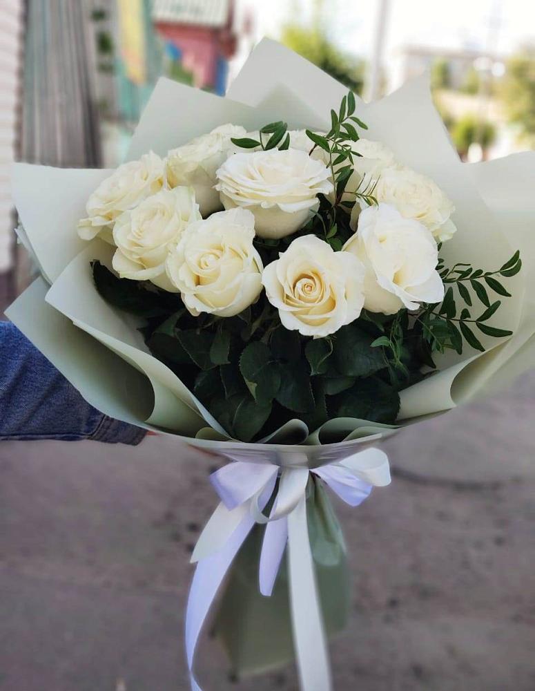 Букет Белые розы Проуд в Курсавке