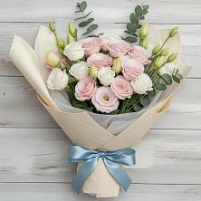 Букет цветов из:  Лизиантусы в Курсавке