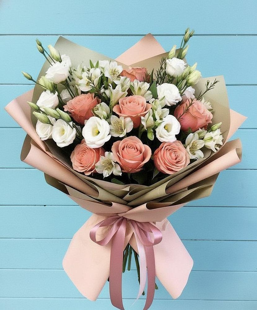 Букет цветов из: Розы, Альстромерии и Лизиантусы в Курсавке