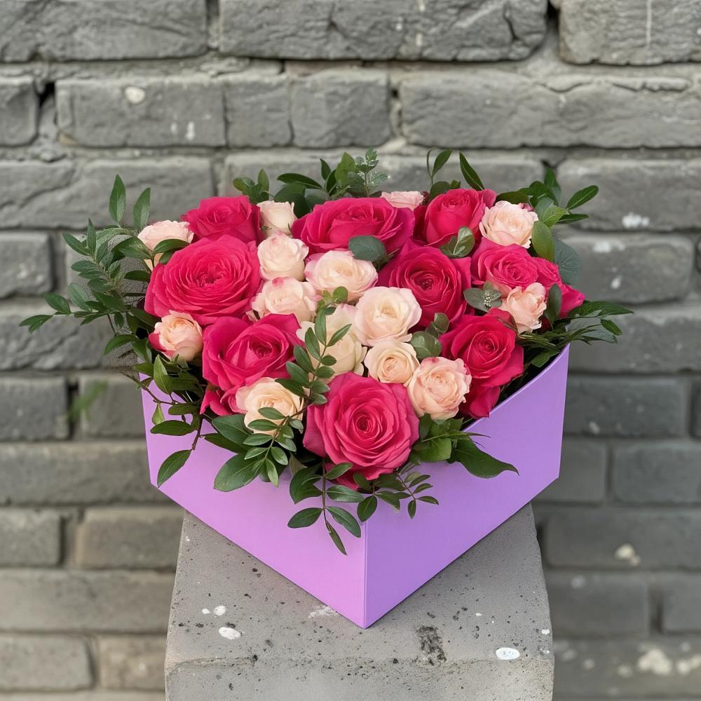 Цветочная композиция из Розы в коробке в Курсавке