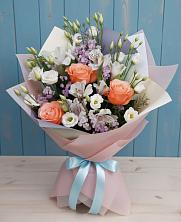 Букет цветов из:  Лизиантусы, Розы, Альстромерии и Гипсофила в Курсавке