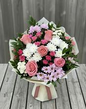 Букет цветов из:  Альстромерии, Гвоздики, Розы и Хризантемы в Курсавке