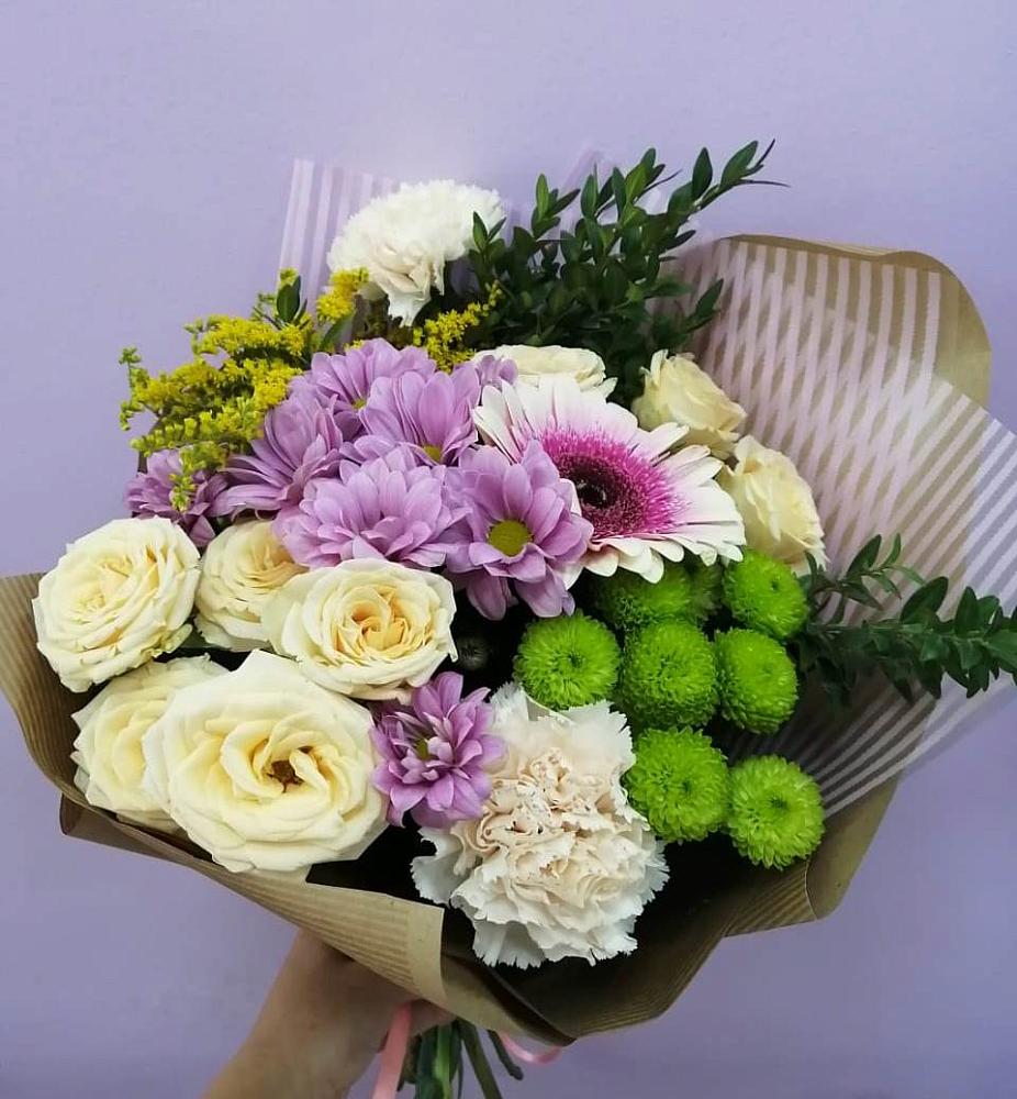 Букет цветов из: Хризантемы, Розы, Гвоздики и Герберы в Курсавке