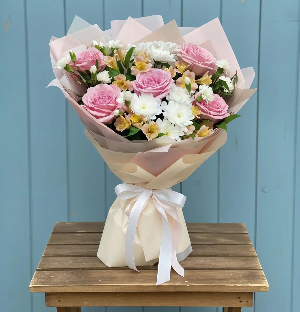 Букет цветов из: Гвоздики, Орхидеи и Розы в Курсавке