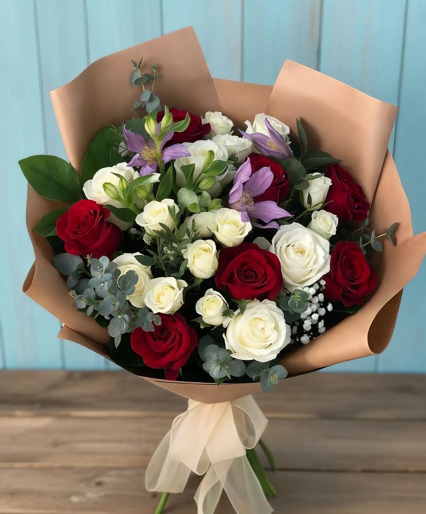 Букет цветов из: Розы и Альстромерии в Курсавке