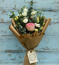 Букет цветов из:  Розы и Лизиантусы в Курсавке