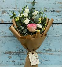 Букет цветов из:  Розы и Лизиантусы в Курсавке